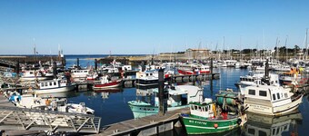 In l'Herbaudière, 100 m from the sea, 5 mn from the port, ideal house for 4 people