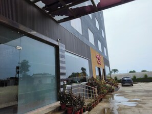 Front of property - Bellazio Suites Hotel and Resort Bellazio (Bareilly)