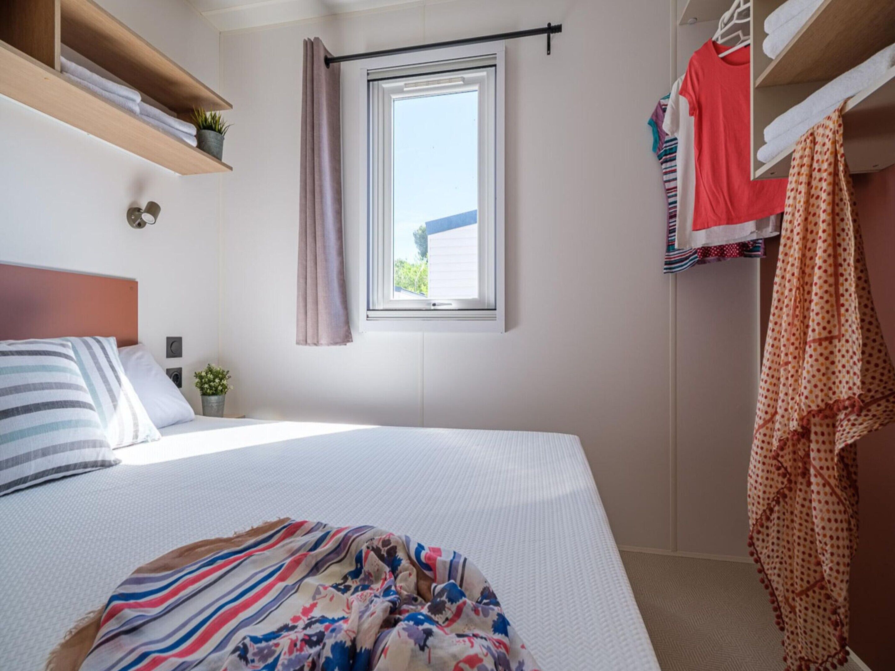 House | 2 bedrooms, individually furnished, bed sheets