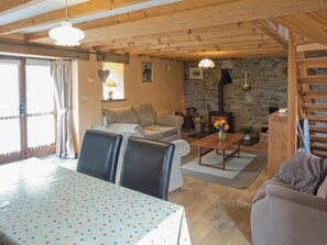TV, fireplace - Y Cartws, Cardigan - Two Bedroom Cottage, Sleeps 4 (Cardigan)