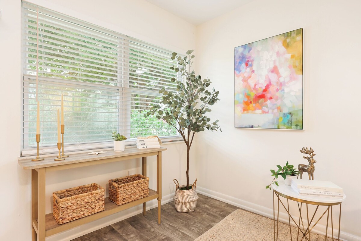Photo 7 of Casa Bella in Heart of Naples, Playground, All-New Interior, Beautiful & Bright