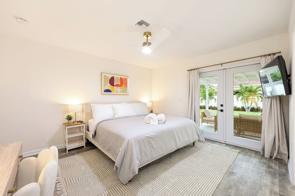 Photo 5 of Casa Bella in Heart of Naples, Playground, All-New Interior, Beautiful & Bright