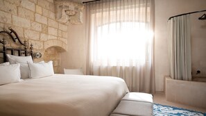 Classic Double Room | Egyptian cotton sheets, premium bedding, pillowtop beds - Casa a Corte (Nardò)