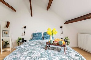 1 bedroom, iron/ironing board, WiFi, bed sheets