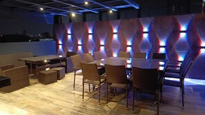 Outdoor dining - New apartment at Equipetrol with Kitchen, AC and WiFi  (Santa Cruz de la Sierra)