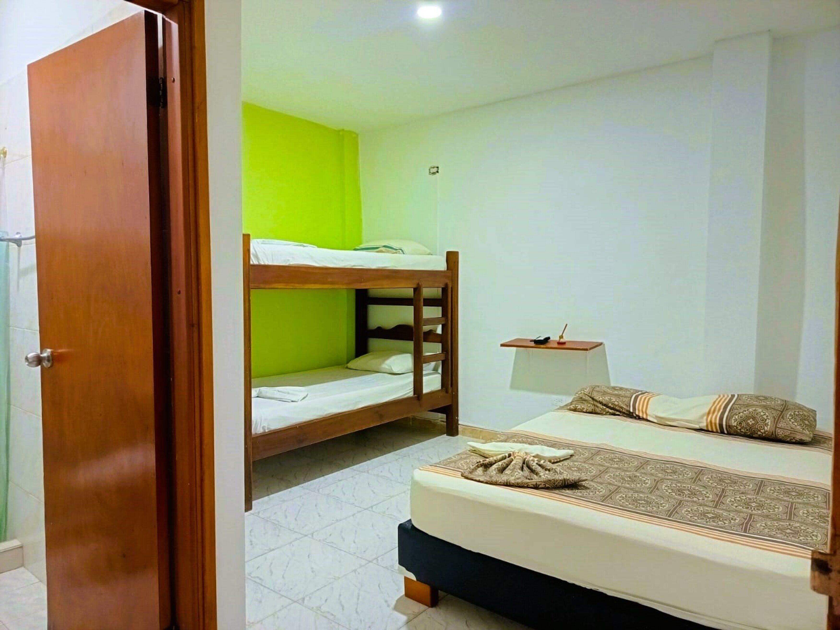 Soundproofing, free WiFi