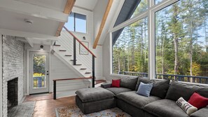 Smart-tv en een open haard