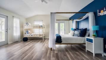 9 bedrooms, WiFi, bed sheets