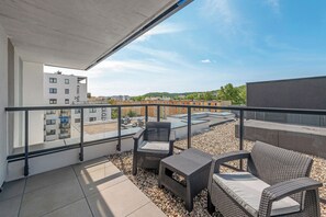 Comfort Apartment | Terrace/patio - Chylońska 100 by Grand Apartments (Gdynia)