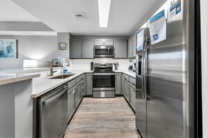 Apartamento, 1 cama de matrimonio grande con sofá cama (Calypso 3-310) | Cocina privada | Horno y tostadora