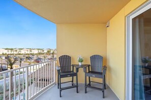 Apartment, 1 King-Bett und Schlafsofa (Calypso 3-310) | Unterkunftsgelände