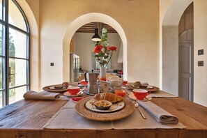 Dining - Villa Mami: A Tuscan Retreat of Elegance and Charm  (Toscana)