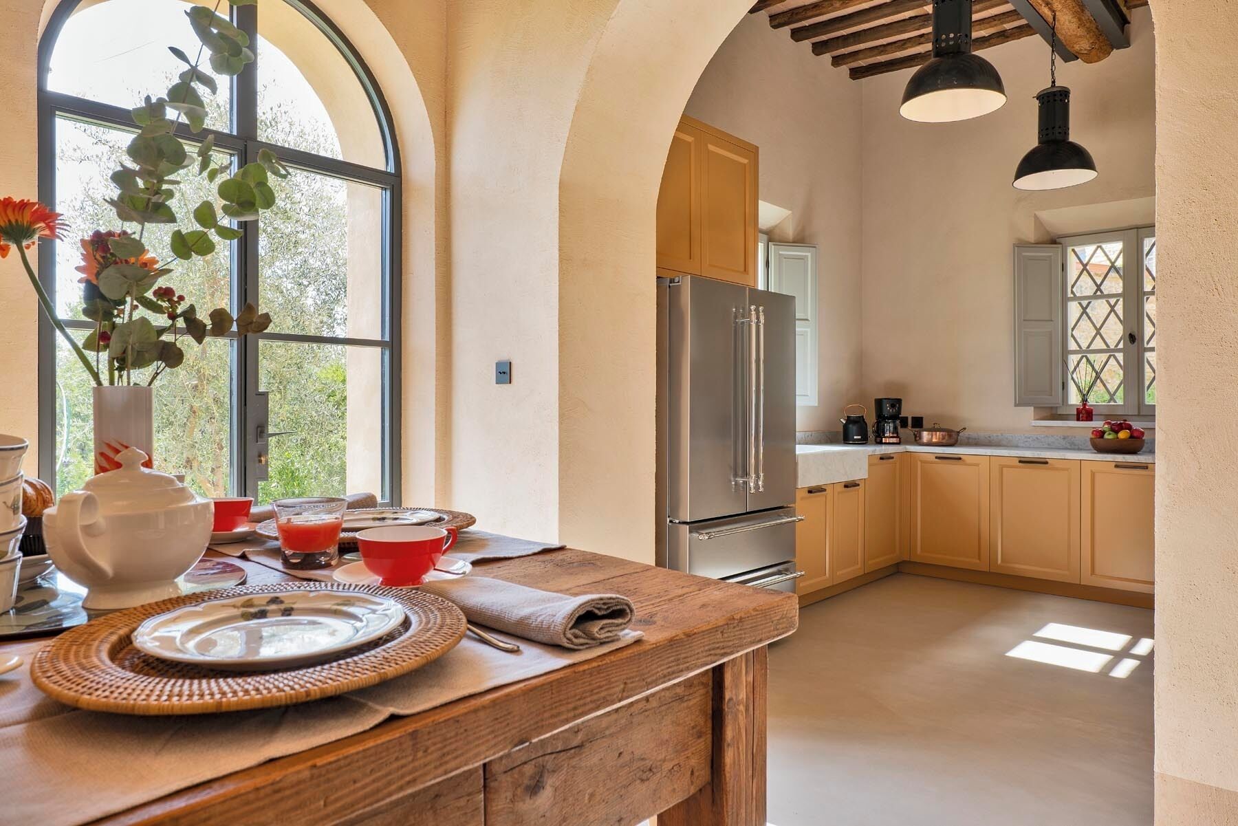 Microonde, forno, piano cottura, lavastoviglie