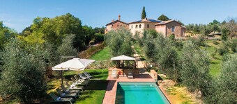 Villa Mami: A Tuscan Retreat of Elegance and Charm 