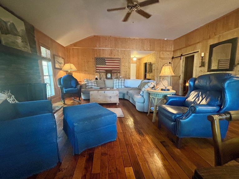 Serenity At Little River Canyon With Private Lake And Dock - Alabama