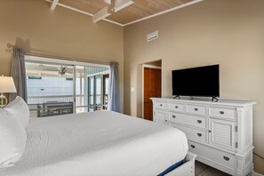 House, Courtyard View - 30A Beach House - Cool Breeze by PHG (Panama City Beach)