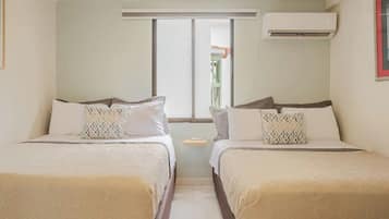 3 bedrooms, desk, iron/ironing board, WiFi