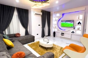 Living area - Exquisite 3Bed in GRA Ikeja
(Ikeja)