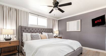 Cozy Quay Private Pet-Friendly 2 BR Duplex WiFi King Bed