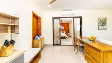 1 bedroom, desk, iron/ironing board, WiFi