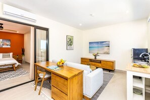 1 bedroom, desk, iron/ironing board, WiFi