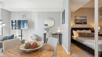 1 bedroom, desk, iron/ironing board, free WiFi