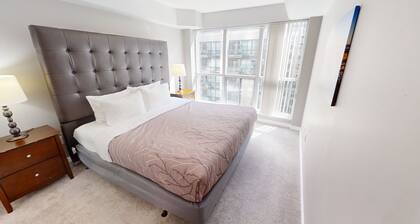 Centrally Located 1+1BR Condo in DT Toronto