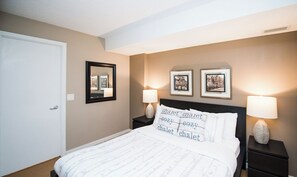 2 bedrooms, desk, iron/ironing board, free WiFi