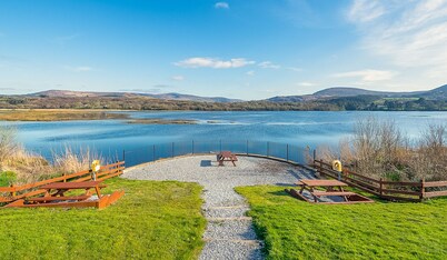 2 Bedroom Home in Kenmare With sea Views to Sleep 4