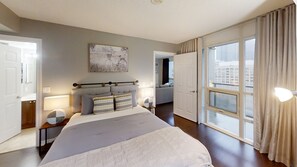 3 bedrooms, desk, iron/ironing board, free WiFi