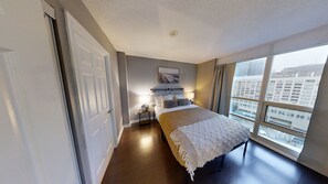 3 bedrooms, desk, iron/ironing board, free WiFi