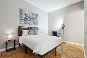 3 عدّة غرف نوم ومكتب ومكواة/لوح كي وواي فاي مجانًا