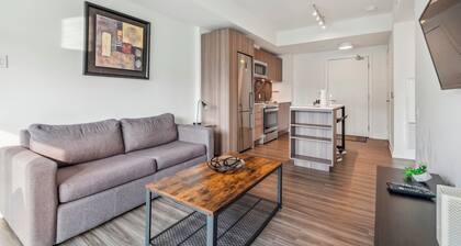 Lovely 1-BR in DT Toronto