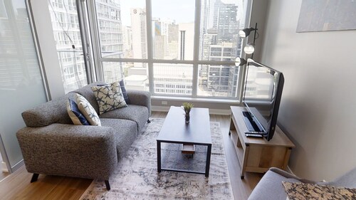 Modern Central Studio Condo in DT Toronto