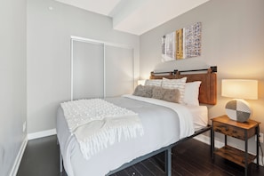 1 bedroom, desk, iron/ironing board, free WiFi