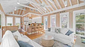 House, Courtyard View | Living area