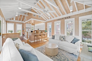 House, Courtyard View | Living area | 40-inch Smart TV with digital channels, Netflix, Hulu