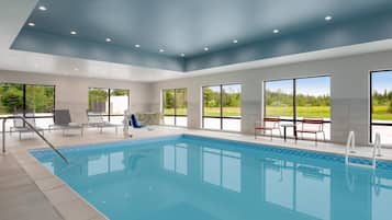 Una piscina cubierta
