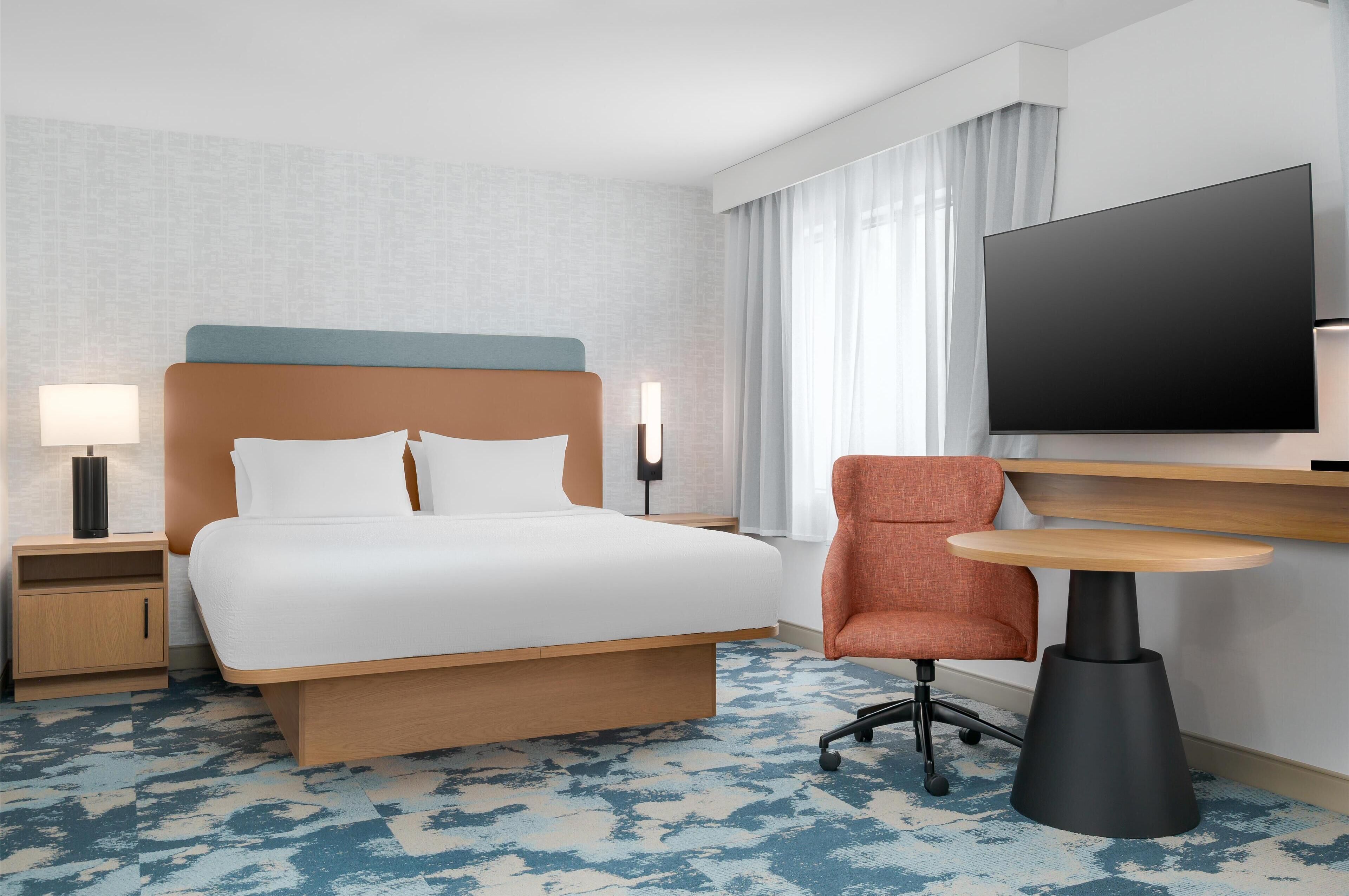 Habitación, 1 cama de matrimonio grande, frigorífico | Wifi gratis. Hampton Inn & Suites Alpena