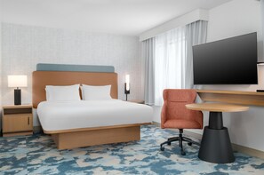 Chambre, 1 très grand lit, réfrigérateur | Wi-Fi gratuit