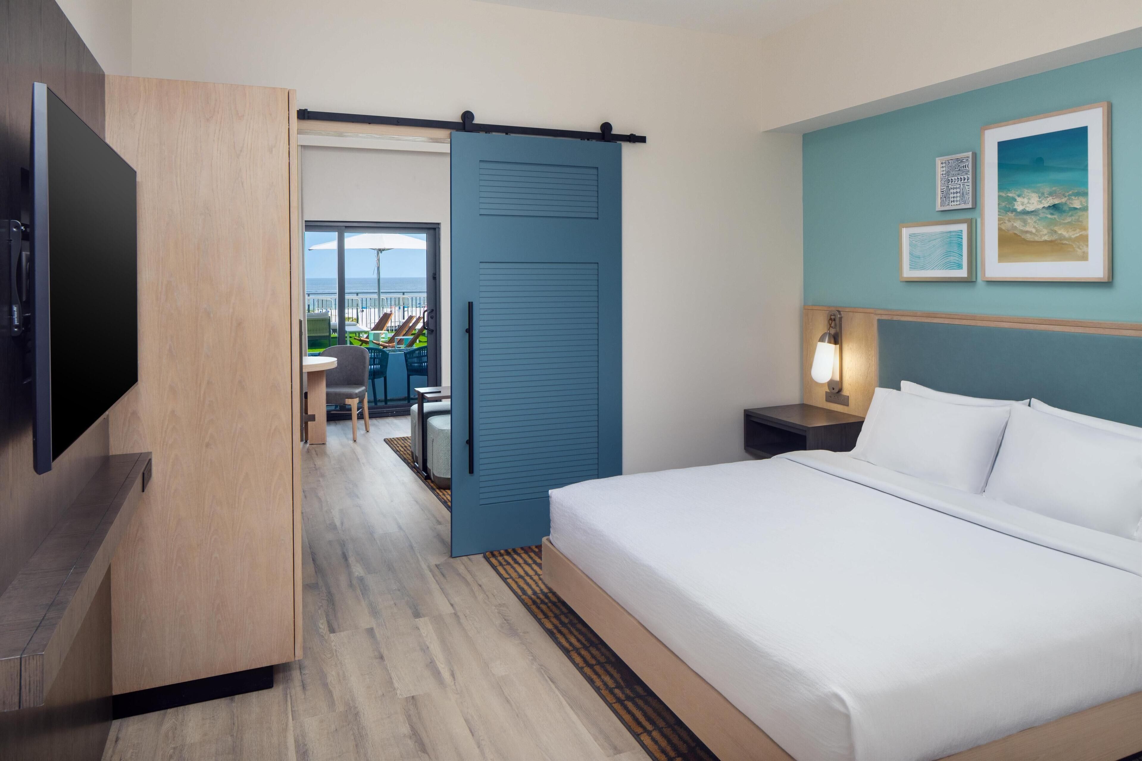 SoundWave Suite | In-room safe, laptop workspace, blackout drapes, iron/ironing board