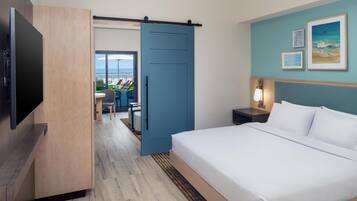 SoundWave Suite | In-room safe, laptop workspace, blackout drapes, iron/ironing board