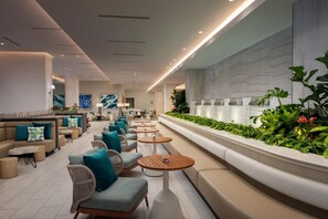 3 restaurants servant le petit déjeuner, spécialités Cuisine américaine