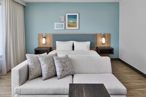 55-inch flat-screen TV with cable channels, Netflix, streaming services - Embassy Suites By Hilton Gulf Shores Beach Resort (Gulf Shores)