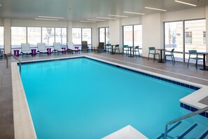 Pool - Home2 Suites By Hilton Memphis Downtown (Memphis)