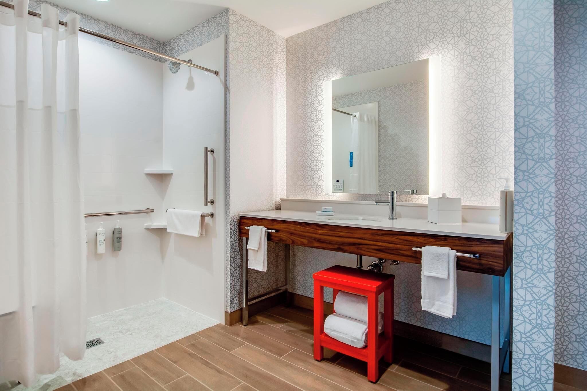 Photo - Hampton Inn & Suites By Hilton Louisville East Oxmoor