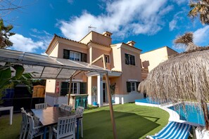 Outdoor dining - Villa Paulina golf lujo (Llucmajor)