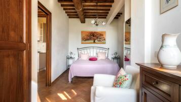 1 quarto, ferros/tábuas de passar roupa, Wi-Fi, roupa de cama