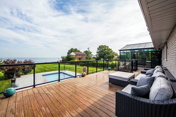 Pool - Lakehouse with Spectacular View + Pool and 5 Bedrooms close to Niagara Falls (Grimsby)