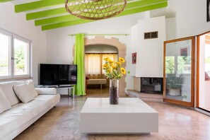 TV, fireplace, table tennis - Villa del Artista super lujo (Llucmajor)